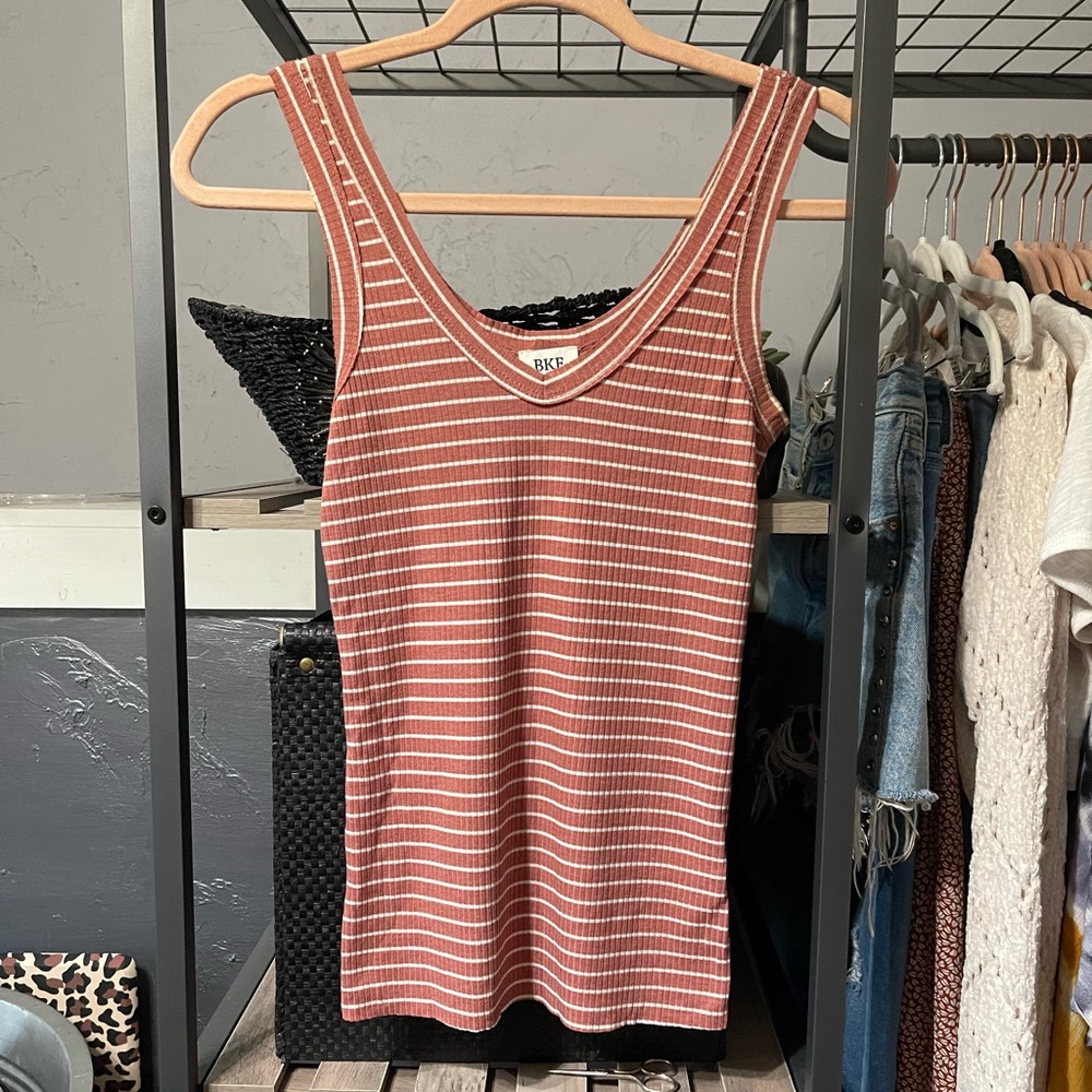 NWOT 5/$25 BKE Rust and White Striped Ribbed Tank Top